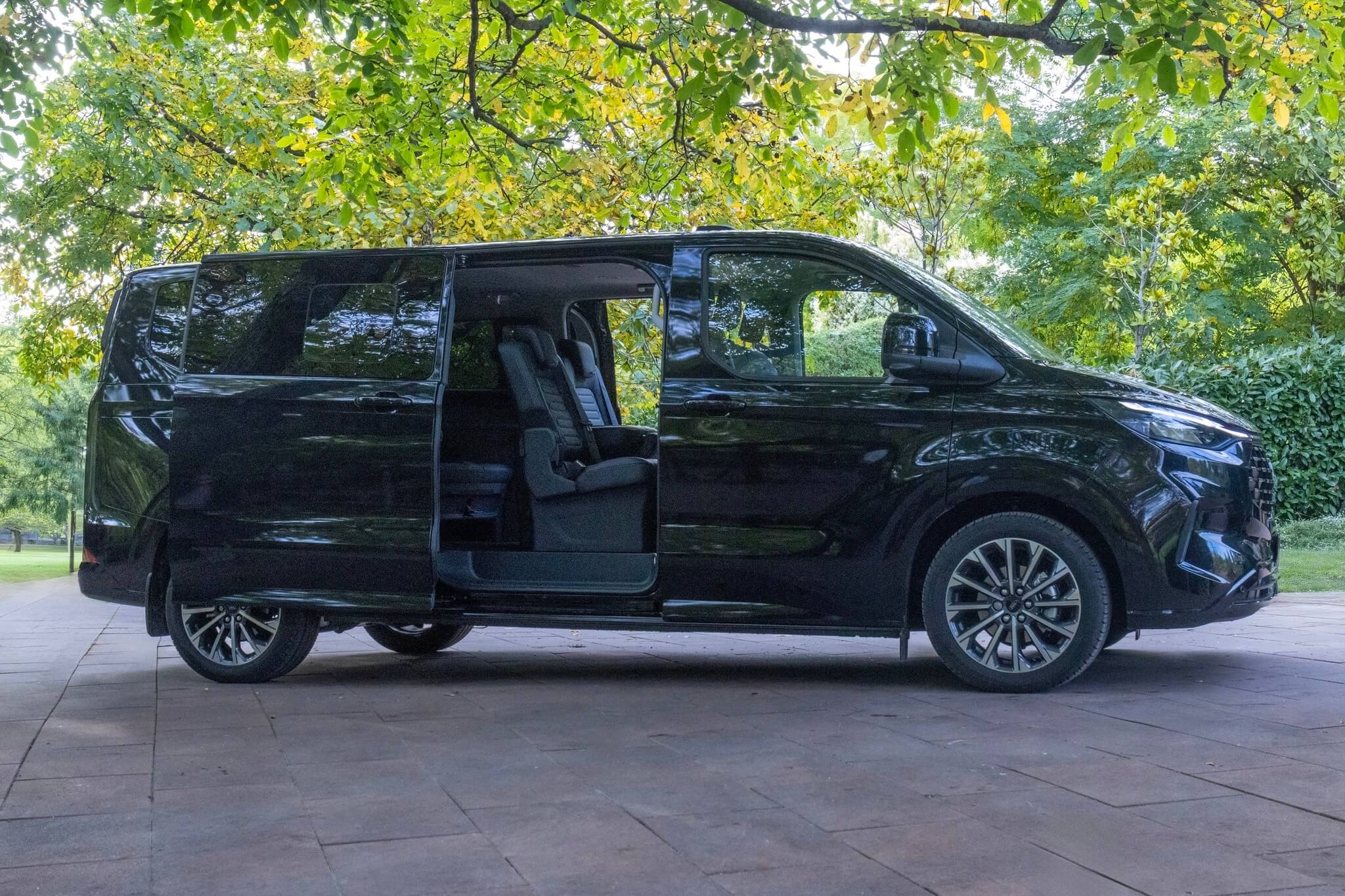 Ford Tourneo Custom Bus Titanium L2H1
