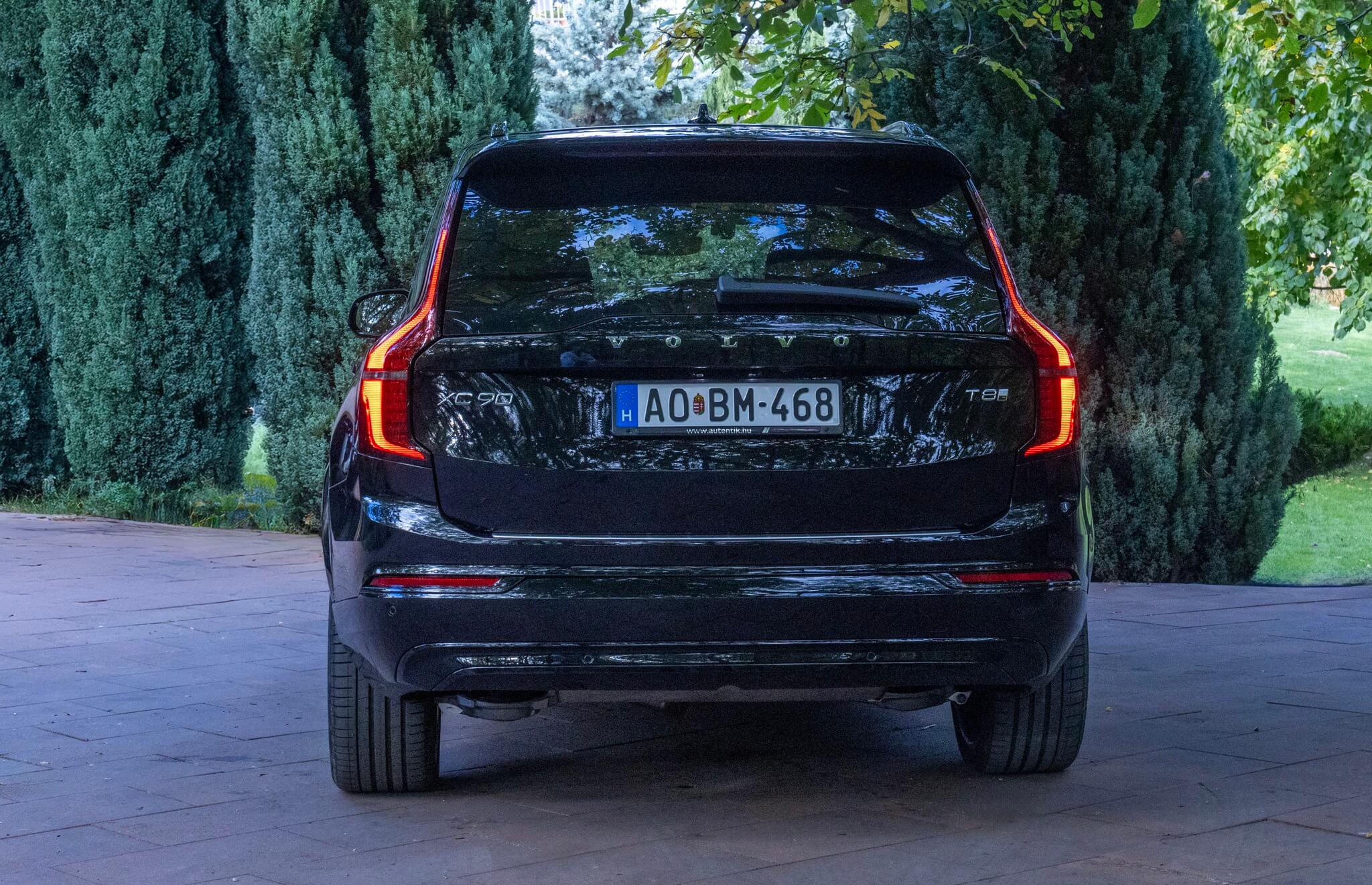 Volvo XC90 2.0 (T8) Ultra Dark