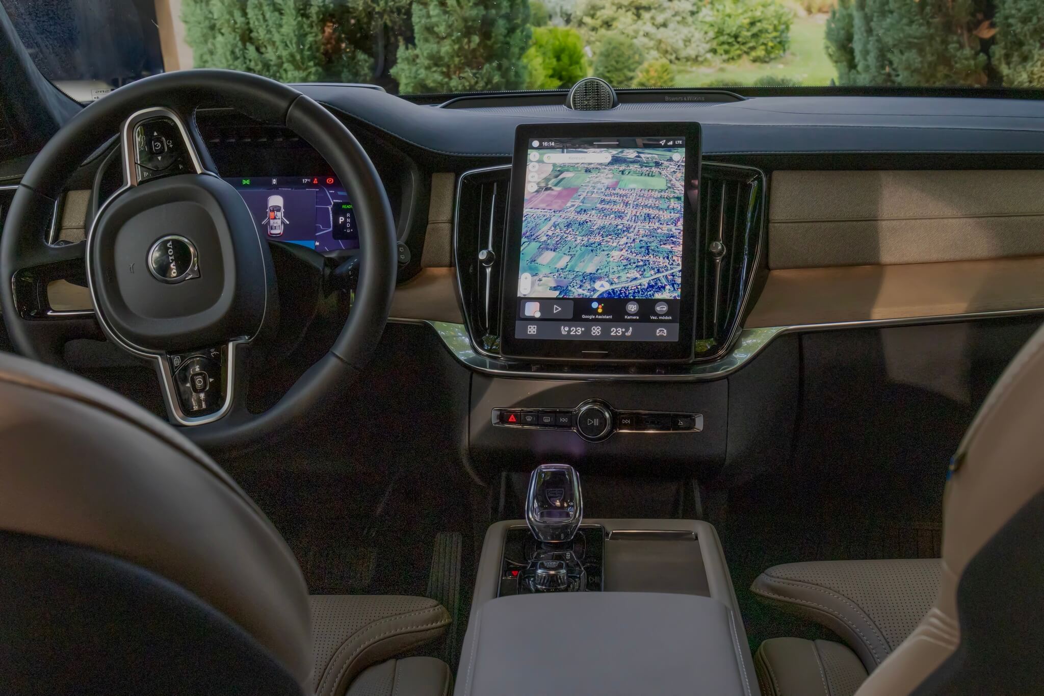 Volvo XC90 2.0 (T8) Ultra Dark