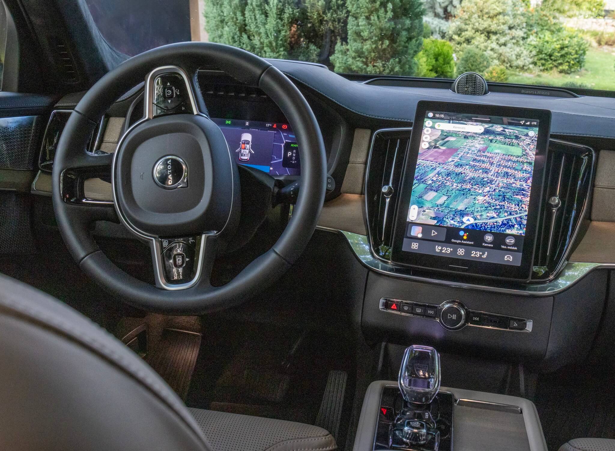 Volvo XC90 2.0 (T8) Ultra Dark